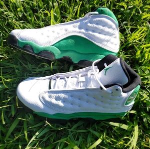 Air Jordan 13s “Lucky Green” Big Kids size 6Y=Women size 7.5